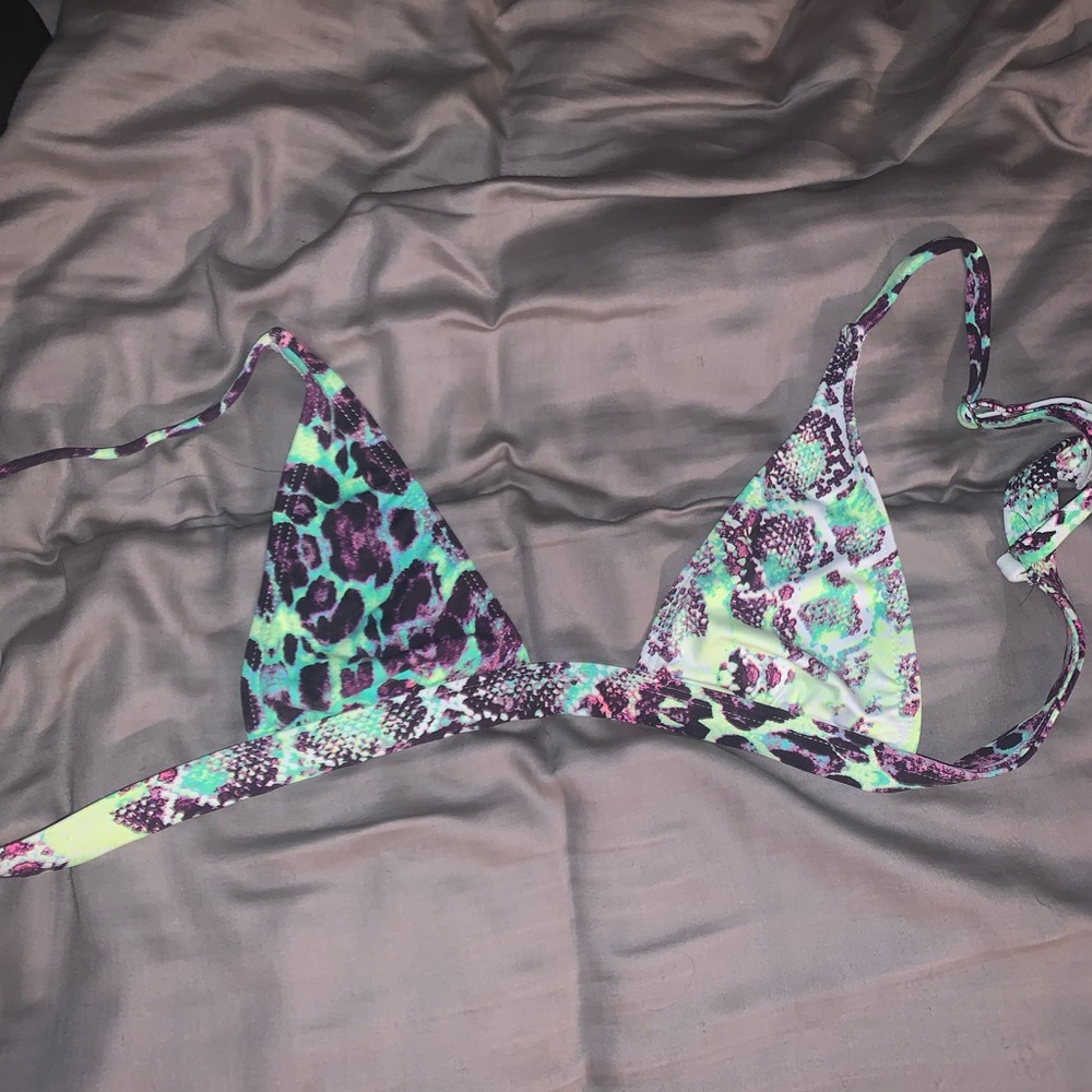 Iheartraves top